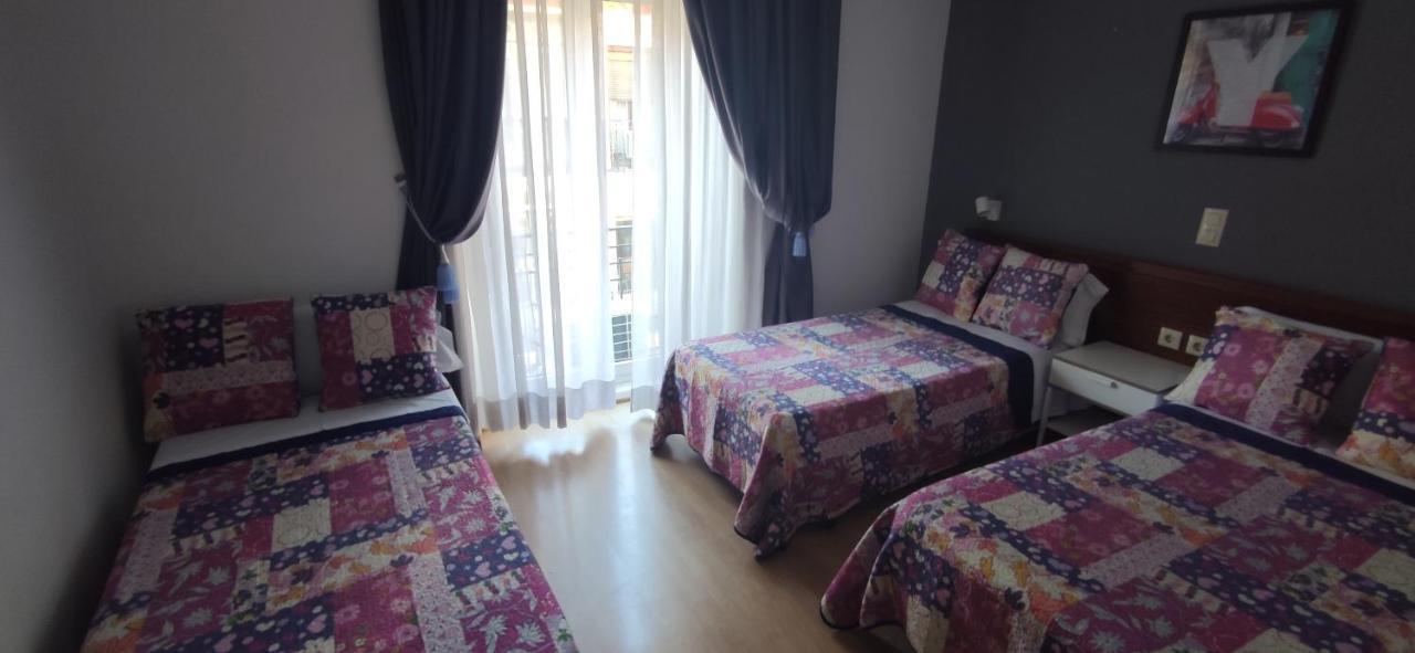 Hostal Felipe V Madrid Exterior foto