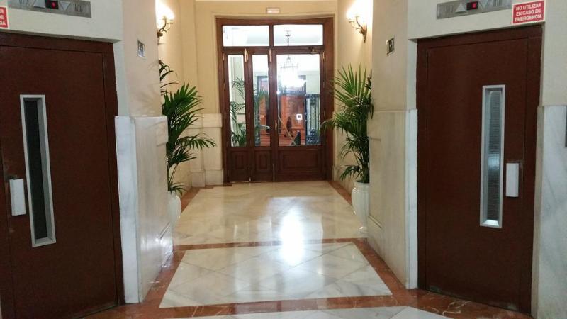 Hostal Felipe V Madrid Exterior foto