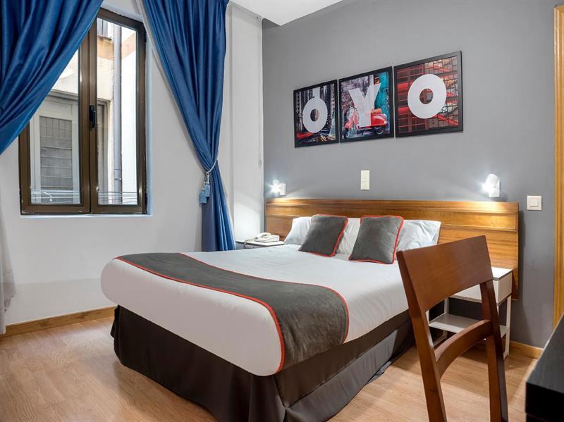 Hostal Felipe V Madrid Exterior foto